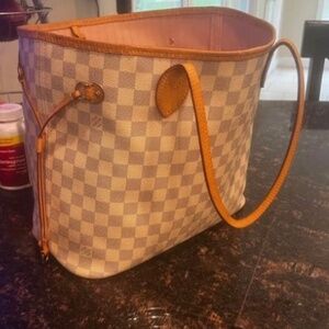 Louis Vuitton Neverfully